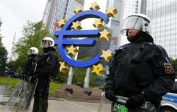 While The ECB Starts A 'War On Cash', European Citizens Start Hoarding!