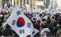 Police Escort South Korea's Former President Out Of Her Official Residence Police Escort South Korea's Former President Out Of Her Official Residence