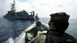 US Navy Patrol Ship Fires Warning Shots At Iranian Vessel US Navy Patrol Ship Fires Warning Shots At Iranian Vessel