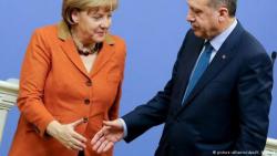 Erdogan Halts European Refugee Deal After Merkel Snub, Says Turkey Has Other Options Erdogan Halts European Refugee Deal After Merkel Snub, Says Turkey Has Other Options