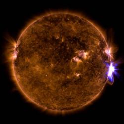 NASA: "Sun Erupts With Significant Flare"