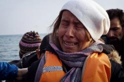 'Caged' Refugees Say They Will Jump In Sea If Deported 'Caged' Refugees Say They Will Jump In Sea If Deported