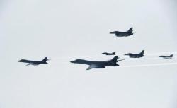 Two B-1B Bombers Hold Live-Fire Drills Over Korean Peninsula, Show Off US "Attack Capabilities" Two B-1B Bombers Hold Live-Fire Drills Over Korean Peninsula, Show Off US "Attack Capabilities"