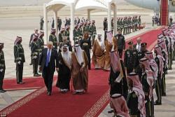 Trump Inks Largest Arms Deal in U.S. History with Country He Said Funded ISIS Trump Inks Largest Arms Deal in U.S. History with Country He Said Funded ISIS