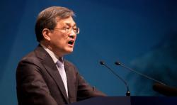 Samsung CEO Steps Down Despite Record Profits, Warns Of "Unprecedented Crisis" Samsung CEO Steps Down Despite Record Profits, Warns Of "Unprecedented Crisis"