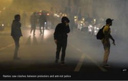 France's Hollande Boldly Bypasses Parliament To Push Through Labor Reform Bill