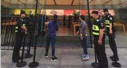 It's Not Just China: No Lines For New iPhone 8 Virtually Anywhere It's Not Just China: No Lines For New iPhone 8 Virtually Anywhere