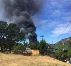 Huge Fire Erupts After At Least 8 Oil Cars Derail Near Oregon - Live Feed