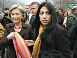 FBI Interviews Clinton's Top Personal Aide As Email Investigation Heats Up FBI Interviews Clinton's Top Personal Aide As Email Investigation Heats Up